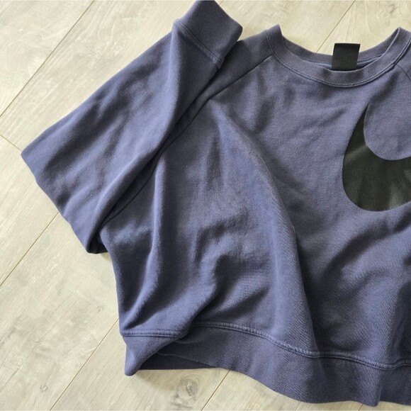 Nike Cropped Sweatshirt Purple Black Swoosh Logo Crewneck Sporty Large - Picture 5 of 7